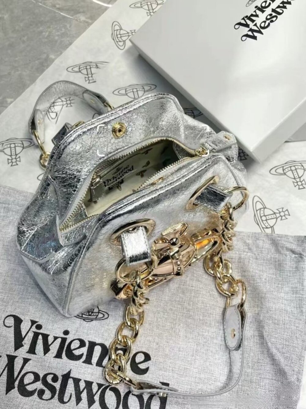 Vivienne Westwood Silver Cracked Leather Mini Orb Handbag with Gold Chain - Picture 8 of 8